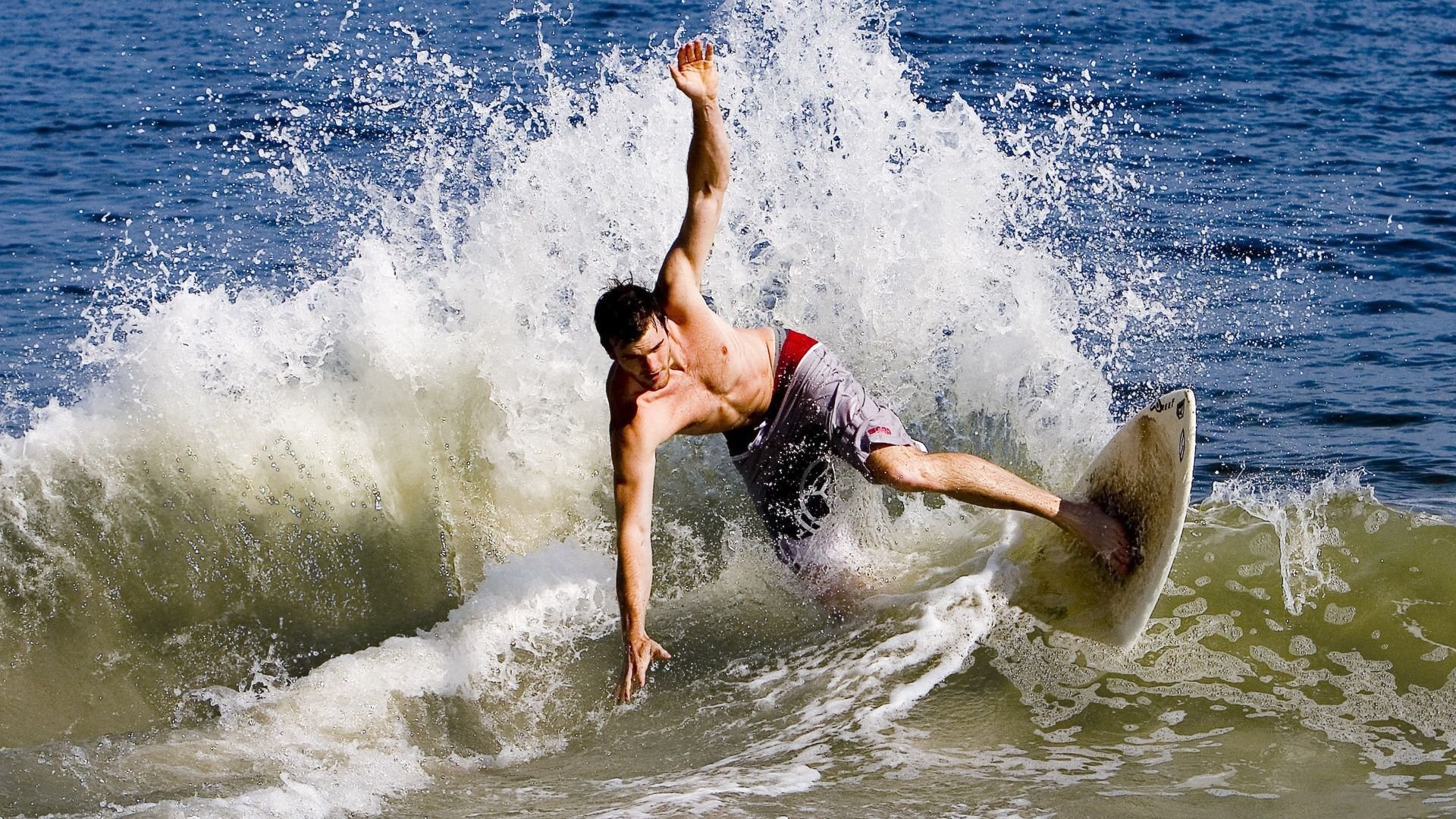 九游官网首页-掩护后选择空切的时机判断技巧，掩护方法